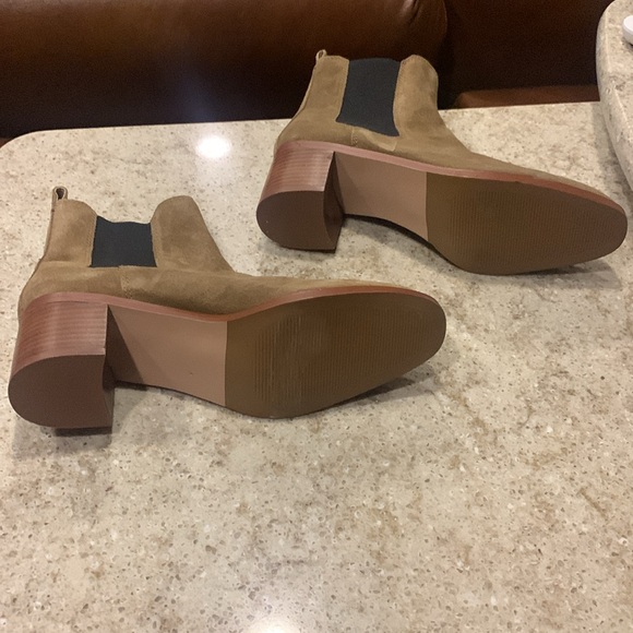 NWOT Steve Madden Rhiannon Chelsea Suede Cognac Boots Size 8.5 - Picture 7 of 7